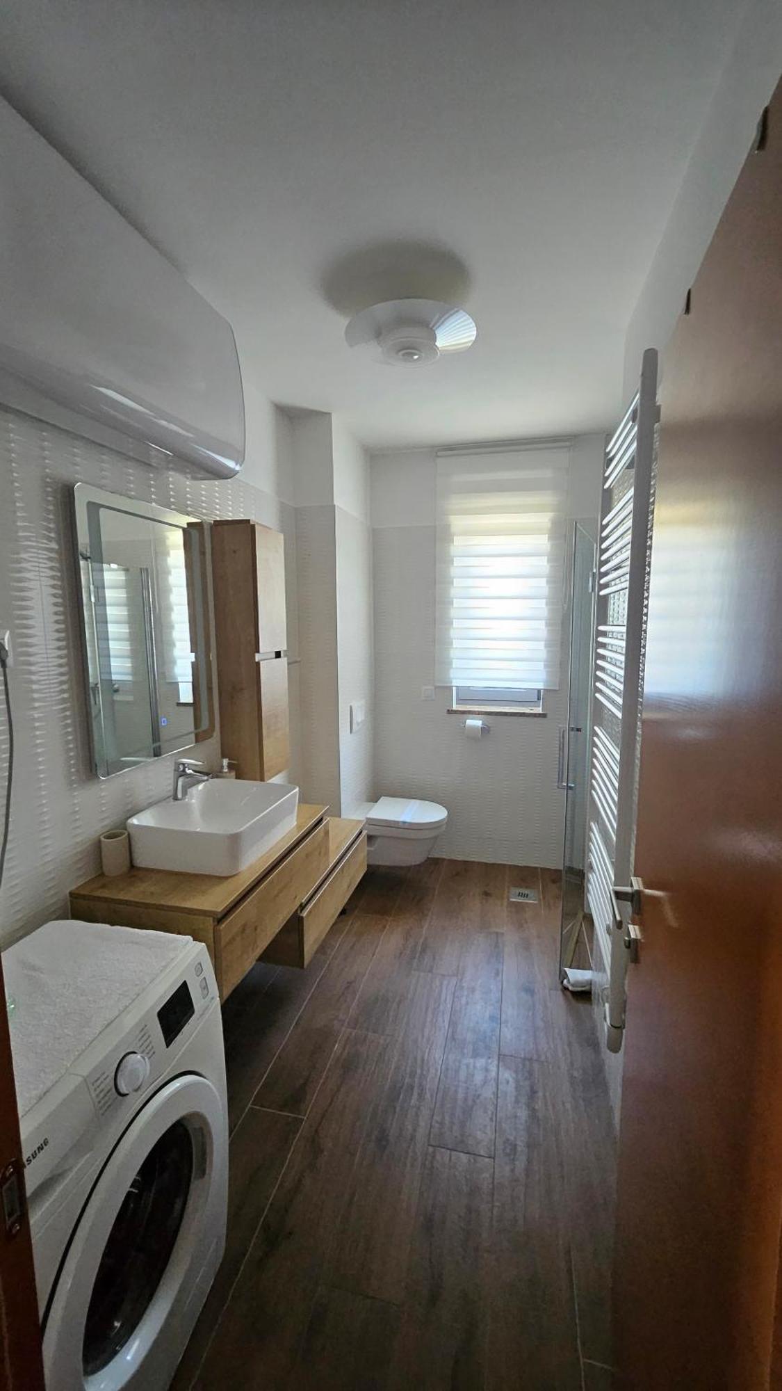 Apartments Luana With Private Jacuzzi Ζαντάρ Εξωτερικό φωτογραφία