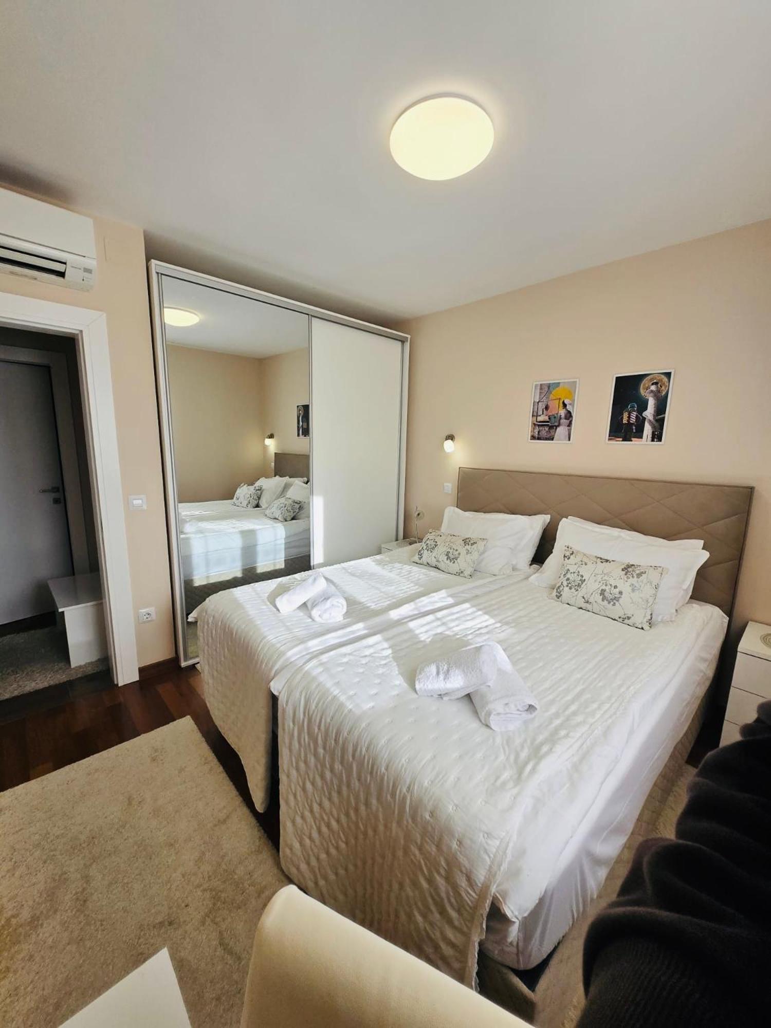 Apartments Luana With Private Jacuzzi Ζαντάρ Εξωτερικό φωτογραφία