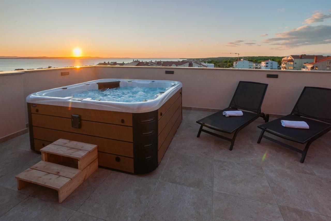 Apartments Luana With Private Jacuzzi Ζαντάρ Εξωτερικό φωτογραφία